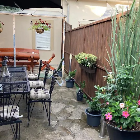 公寓 Kisvoelgy House *