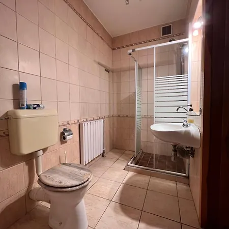 Kisvoelgy House Appartamento Eger